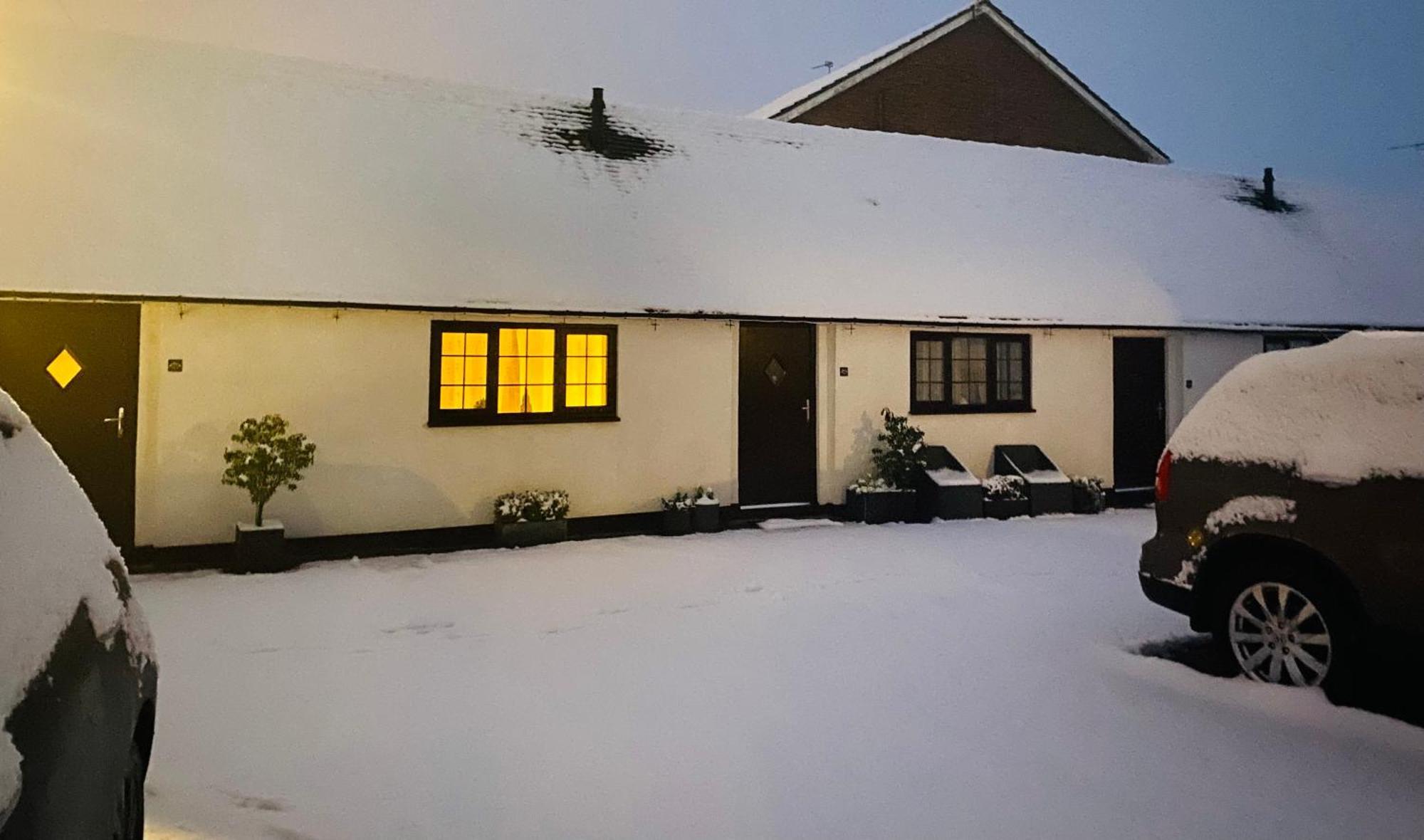 Little Park Holiday Homes Self Catering Cottages 1 & 2 Bedrooms Available Close To Tutbury Castle Eksteriør billede