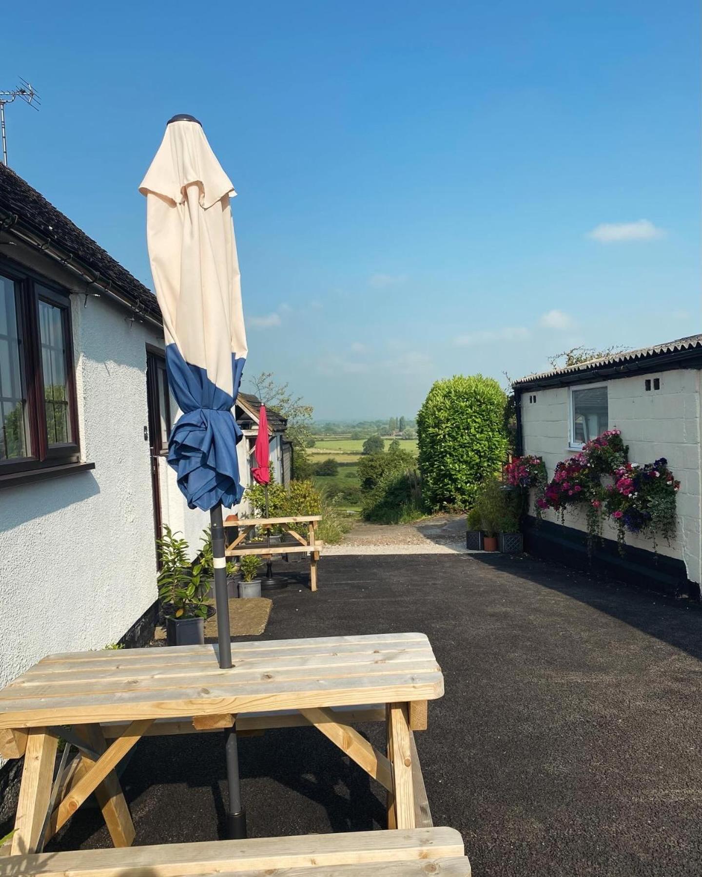 Little Park Holiday Homes Self Catering Cottages 1 & 2 Bedrooms Available Close To Tutbury Castle Eksteriør billede